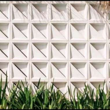 Roster/beton/minimalis/modern/sirkulasi/udara/warna/abu/hitam/pagar//