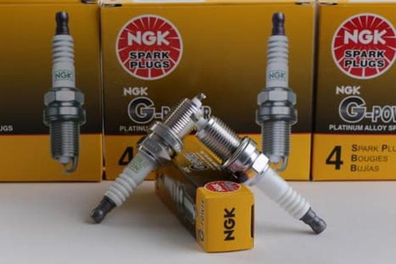 NGK Platinum Racing Dcpr 7 Egp busi Mobil for Mesin Vvti [Original]
