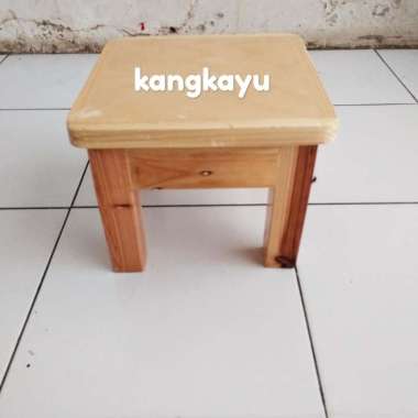 Dingklik/Kursi Kayu Jongkok