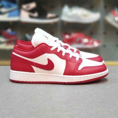 Nike Air Jordan Red Produk Berkualitas Harga Diskon Agustus 2020 Blibli Com