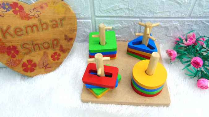 APE-PILAR-GEO MENARA Geometri Putar 4 Pilar APE Indoor ALAT PERAGA TK PAUD Mainan Edukasi