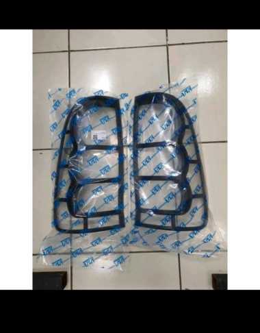 Garnish stop lamp lampu belakang toyota hilux hitam jsl