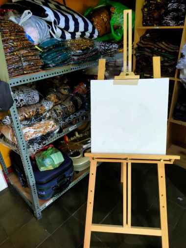 Standing Kanvas Lukis Kayu Fleksibel