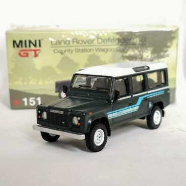 MiniGT Diecast Land Rover Defender 110 Country Station Wagon Skala 1:64 no. 151