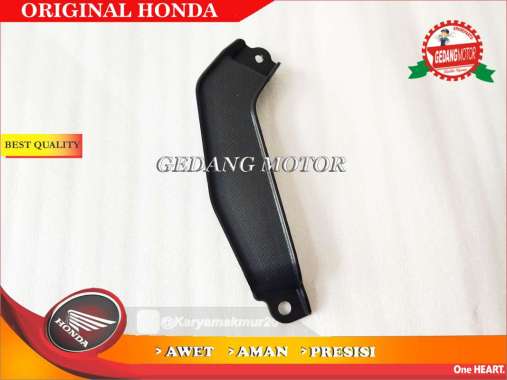 GARNISH R INNER VARIO 150 125 LED 2018 KANAN ORIGINAL AHM