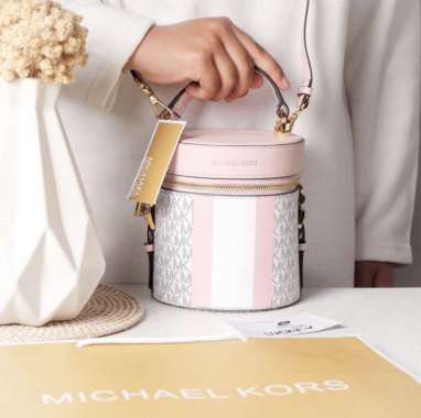 michael_kors_micheal_kors_signature_bed 