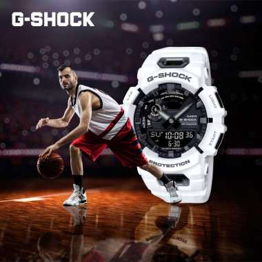 CASIO G-SHOCK White G-Squad Bluetooth Sports Mobile Link Jam Tangan Pria [GBA 900]