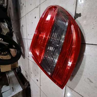 stoplamp lampu belakang mercedes benz w204kanan
