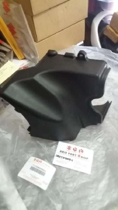 Cover Tutup Mesin Kanan Spin Skywave Hayate Original Sgp