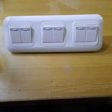 Saklar seri 3gang Panasonic