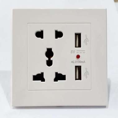 Wallplug Universal Port / Stopkontak Colokan Listrik + 2 usb charger