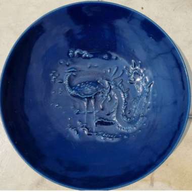 Piring hiasan dinding antik