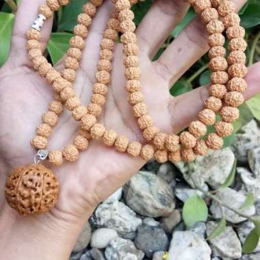kalung jenitri dengan liontin jenitri besar