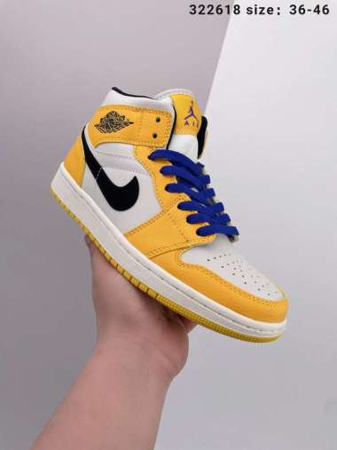 Jual Jordan Mid Low Terbaru \u0026 Original - Harga Promo Juni 2022 | Blibli