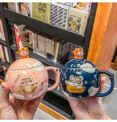 Gelas Sereal Mug Susu Cangkir Minum Kopi Keramik Cup Sendok Karakter MERAH
