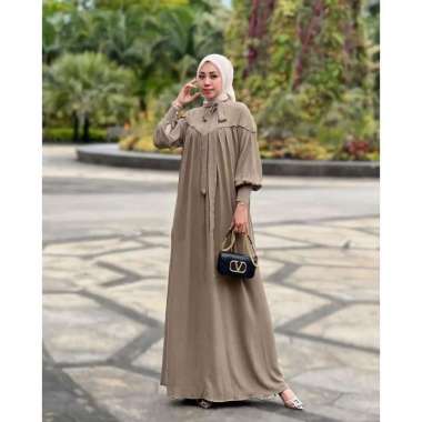 Gamis Terbaru 2022 Gamis Polos Crinkle Baju Wanita Jumbo Gamis Pesta Mewah Elegan Baju Kondangan Wanita Hulya Dress XL Mocca