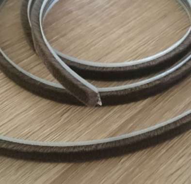 Chanel7 Bulu Penutup Celah Pintu / Mohair Moher Seal Door Strip 9mm 5 Meter coklat