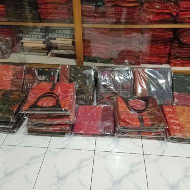 Tandok tas dari ulos Batak