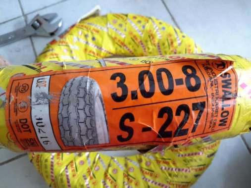 BAN RING 8 UK 300-8 ON ROAD TRAIL LISTRIK FANTACY SEPEDA 12 1/22.75