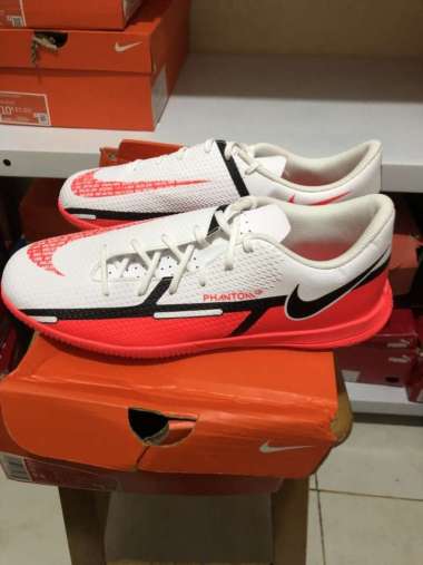 Jual Nike Phantom Futsal Terlengkap \u0026 Original - Harga Murah Mei 2022 |  Blibli