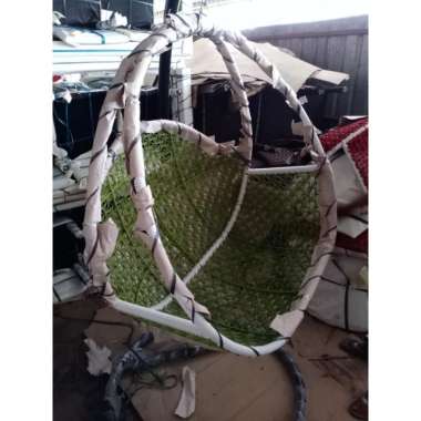 Ayunan Rotan Sintetis