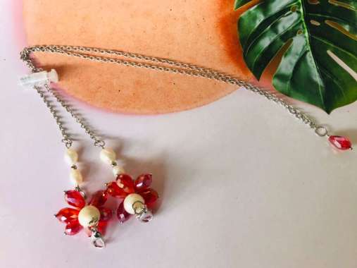 konektor pengait masker hijab 2 in 1 Rantai Mutiara Asli x Kristal Merah