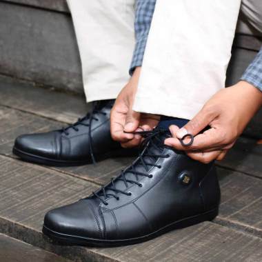 Beli Sepatu Kulit Pria Warna Hitam Boston Online Mei 2020 Blibli Com