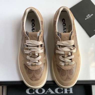 sepatu sneakers coach