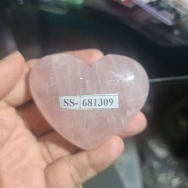 ROSE QUARTZ MADAGASCAR HEART BESAR01