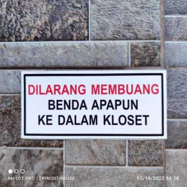 stiker dilarang buang sampah di toilet peringatan tahan air WC umum