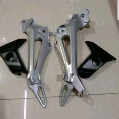 duduk footstep belakang supra x 125 new 07/ double disc