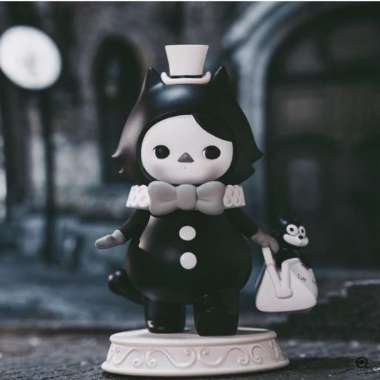 POP631767-Pop Mart Felix the Cat Pucky Figurine