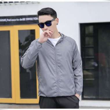 Jaket Olahraga Parasut Jaket Running Sepeda Waterproof Pria Wanita - H M Abu-abu