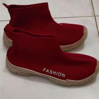 Sepatu Merah Anak perempuan Preloved