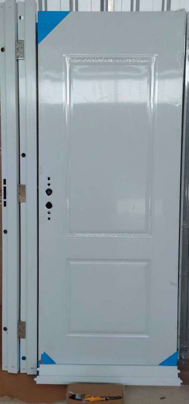 Pintu Kamar Tidur Utama Motif Kotak Double Besar Warna Putih