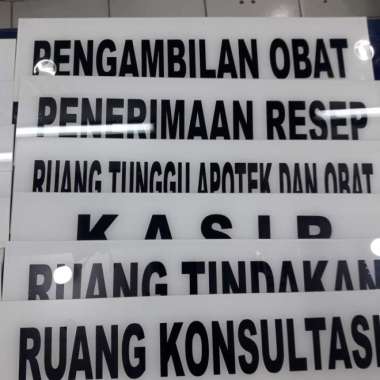 Papan Akrilik Nama Ruangan Atau Papan Pintu Multicolor