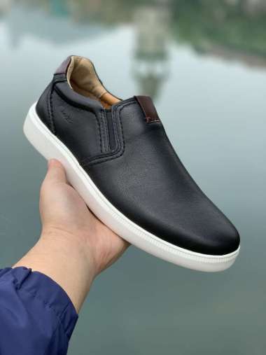 clark leather sneakers