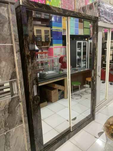lemari pakaian sliding 2 pintu full kaca hpl