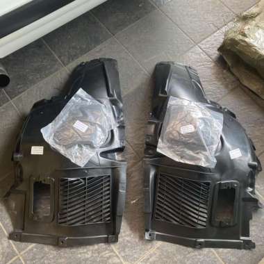 Front Inner Fender Linner Depan BMW F10 Plastik Import KANAN