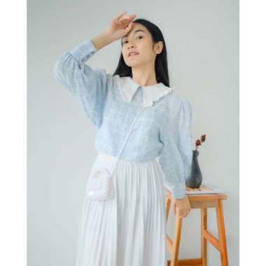 Triava Blouse | Atasan Wanita Motif Kotak Gingham Kerah Ruffle Ice Blue