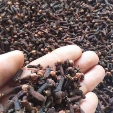 cengkeh per kg (rempah)
