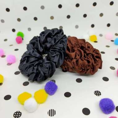 Scrunchie Cepol Hijab Kunciran Rambut Warna Satin 2PCS Coklat Hitam