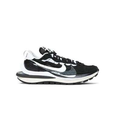 nike sacai triple white