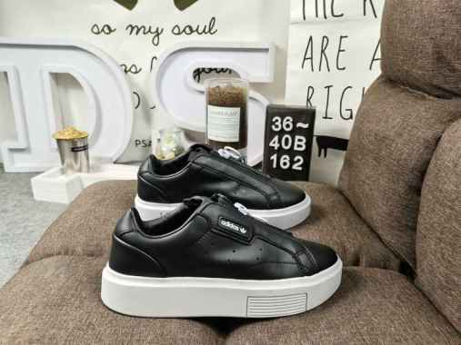 adidas sneaker sleek