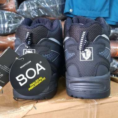 Black yak boots top