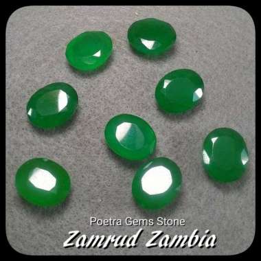 BATU ZAMRUD ZAMBIA NATURAL EMERALD GREEN QUARTZITE