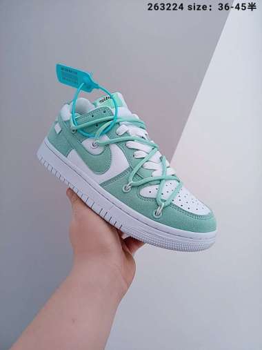 Mengintip Sneakers Terbaru Kolaborasi Travis Scott x Nike SB Dunk Low -  MerahPutih