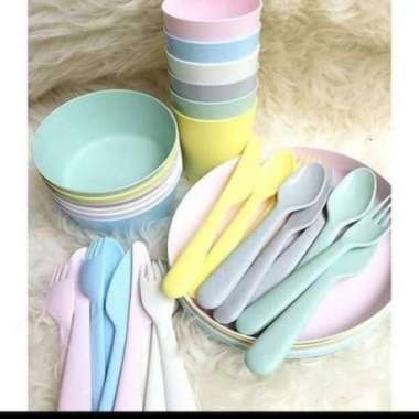 Baru! Set Alat Makan Plastik Cantik(Mangkuk,Piring,Gelas,Garpu,Sendok)