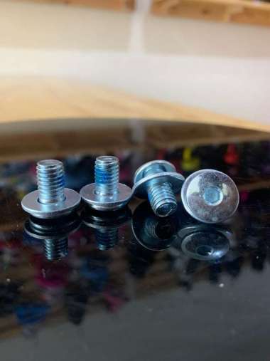Baut Mounting Frame Sepatu Roda Flying Eagle 8MM