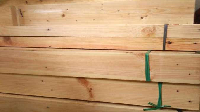 Papan Serut Jati Belanda